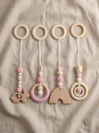 Jouets d'éveil en bois colorés